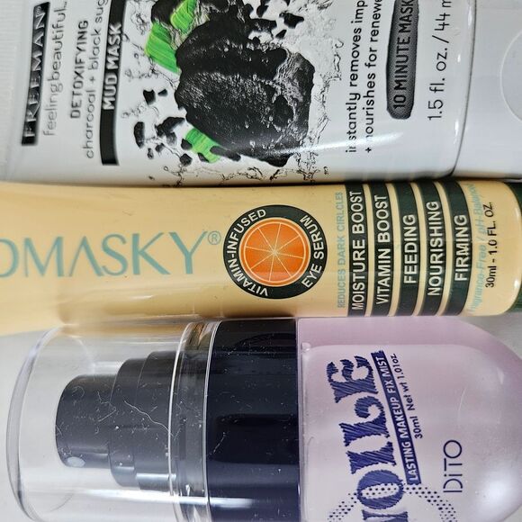 Colorful 'GLAM' Cosmetic Pouch with Skincare Set - Picture 4 of 10